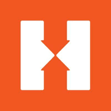 Hostel booking platform showing filters for ratings, Wi-Fi, and private rooms.